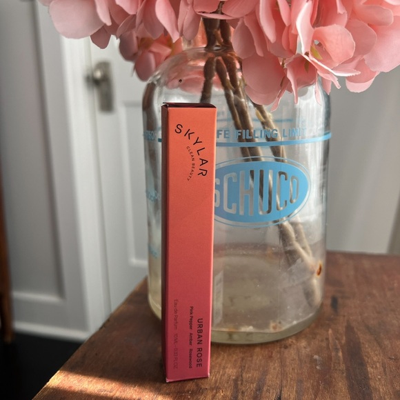 NWT Skylar roller ball Urban Rose perfume - Picture 6 of 6